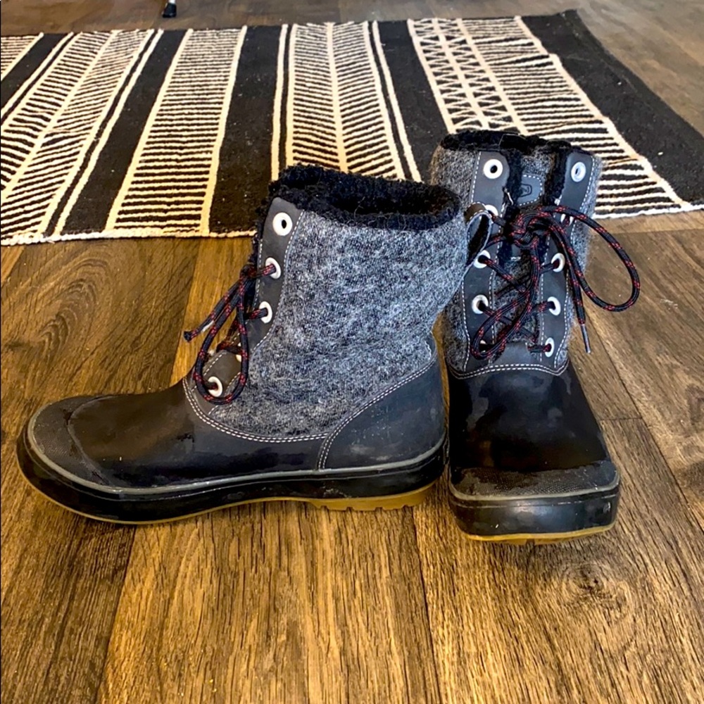 Keen snow boots